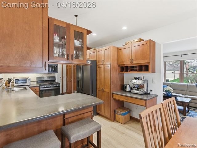 3363 Blasser Drive, Lake Orion, MI 48359