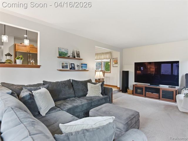 3363 Blasser Drive, Lake Orion, MI 48359