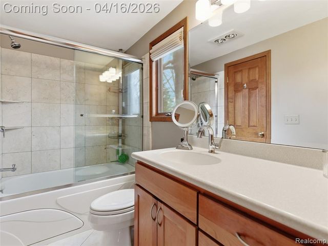 3363 Blasser Drive, Lake Orion, MI 48359