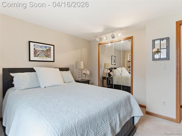 3363 Blasser Drive, Lake Orion, MI 48359