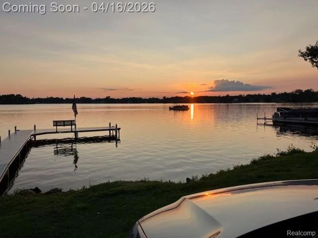 3363 Blasser Drive, Lake Orion, MI 48359