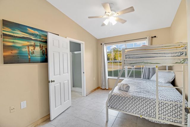 1675 Winding Shore Dr, Gulf Breeze, FL 32563