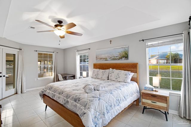 1675 Winding Shore Dr, Gulf Breeze, FL 32563