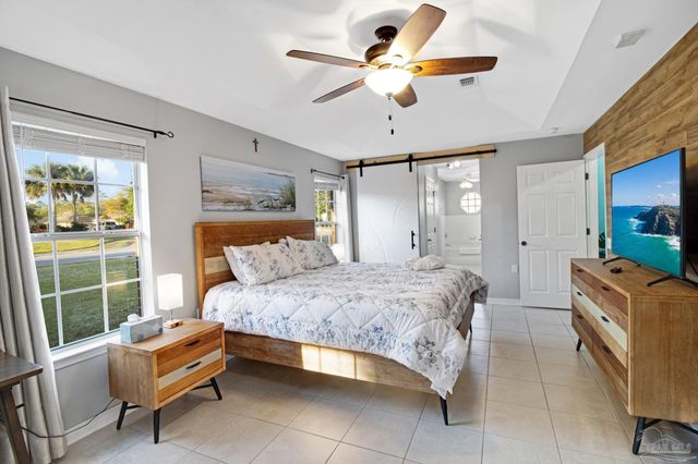 1675 Winding Shore Dr, Gulf Breeze, FL 32563