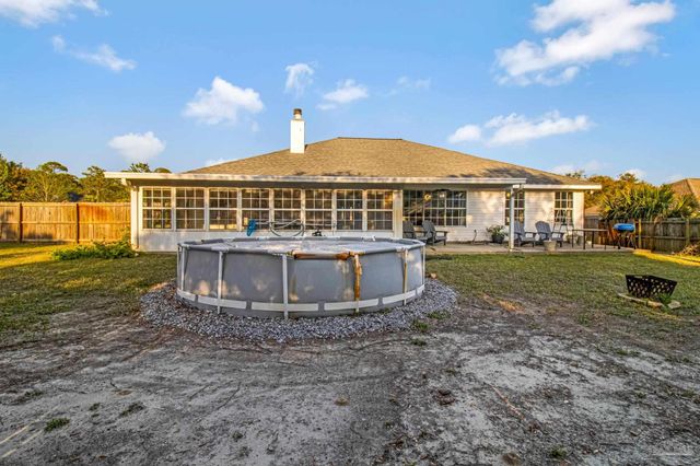 1675 Winding Shore Dr, Gulf Breeze, FL 32563