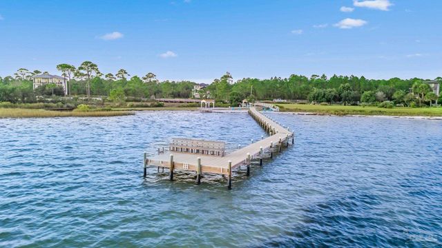 1675 Winding Shore Dr, Gulf Breeze, FL 32563