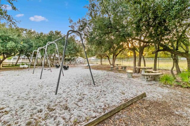 1675 Winding Shore Dr, Gulf Breeze, FL 32563