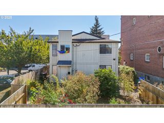 6446 Se HOLGATE Blvd, Portland, OR 97206