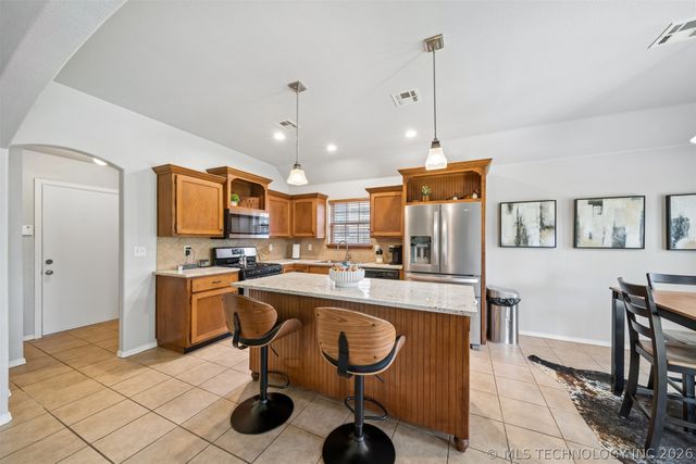 2401 W Pensacola Street, Broken Arrow, OK 74011