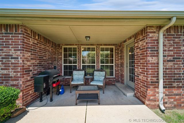 2401 W Pensacola Street, Broken Arrow, OK 74011