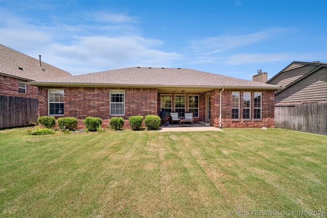 2401 W Pensacola Street, Broken Arrow, OK 74011