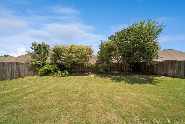 2401 W Pensacola Street, Broken Arrow, OK 74011