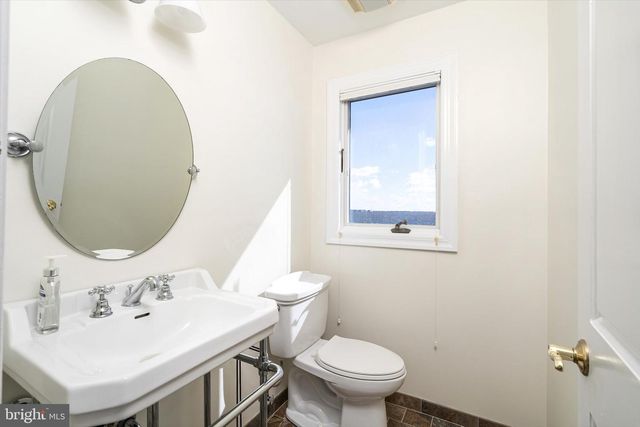 673 BAY VIEW DR, Toms River, NJ 08753