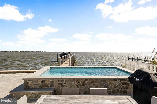 673 BAY VIEW DR, Toms River, NJ 08753