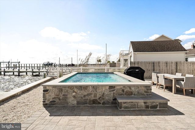 673 BAY VIEW DR, Toms River, NJ 08753