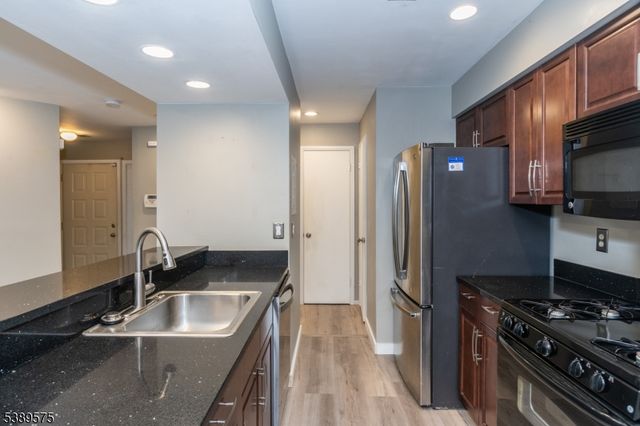 32 Sam Bonnell Dr, Union Twp., NJ 08809