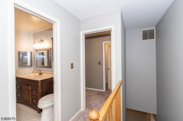 32 Sam Bonnell Dr, Union Twp., NJ 08809