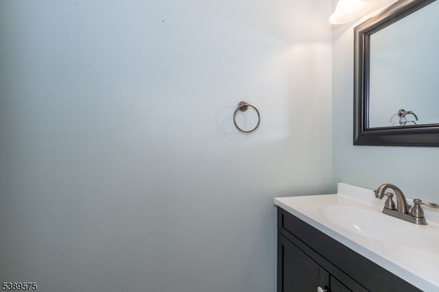 32 Sam Bonnell Dr, Union Twp., NJ 08809