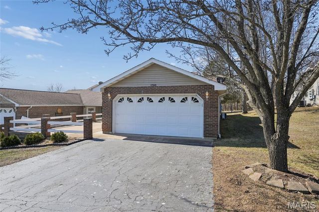 1740 Napoleon Drive, Bonne Terre, MO 63628