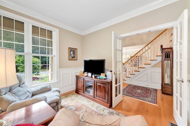 11 Miscoe Road, Mendon, MA 01756
