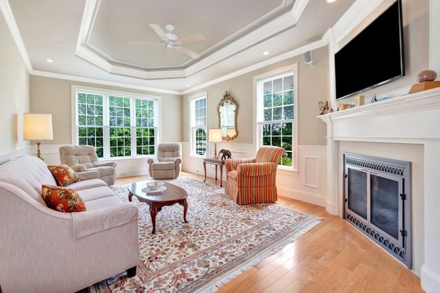 11 Miscoe Road, Mendon, MA 01756