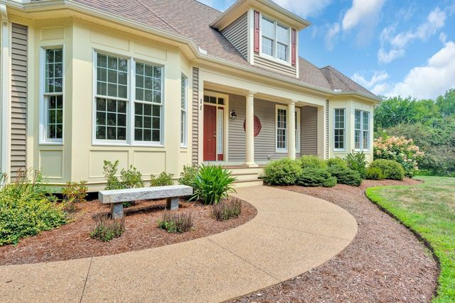11 Miscoe Road, Mendon, MA 01756