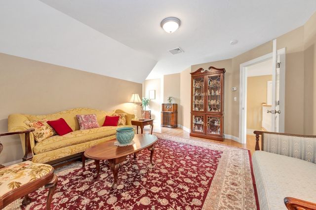 11 Miscoe Road, Mendon, MA 01756