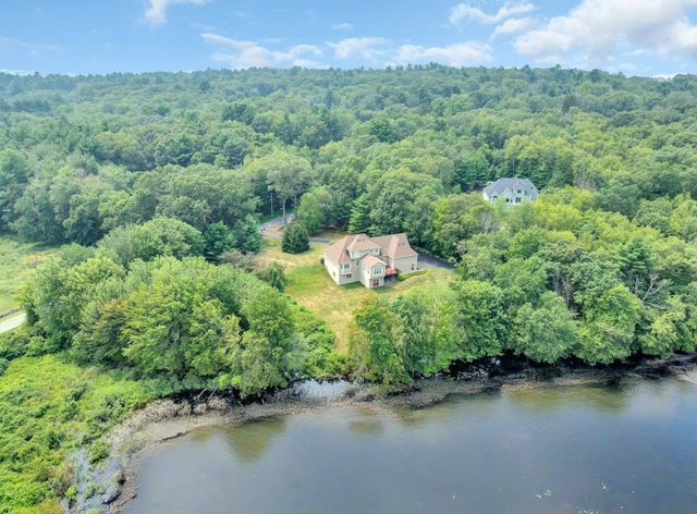 11 Miscoe Road, Mendon, MA 01756
