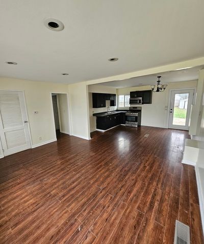 1813 18th Avenue, Sterling, IL 61081