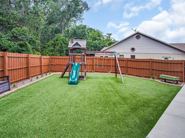 1802 WOOD STOCK CIRCLE, Tarpon Springs, FL 34689