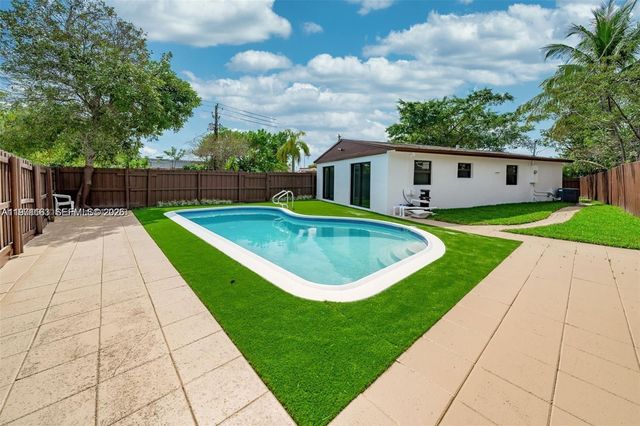 2447 FLETCHER ST, Hollywood, FL 33020