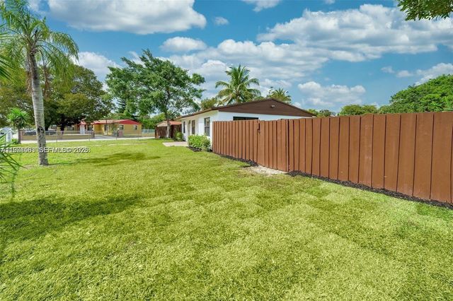 2447 FLETCHER ST, Hollywood, FL 33020