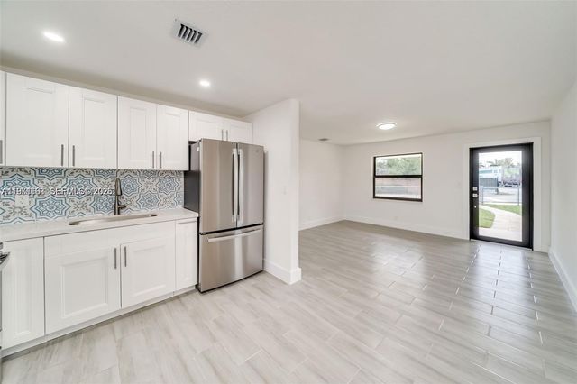 2447 FLETCHER ST, Hollywood, FL 33020