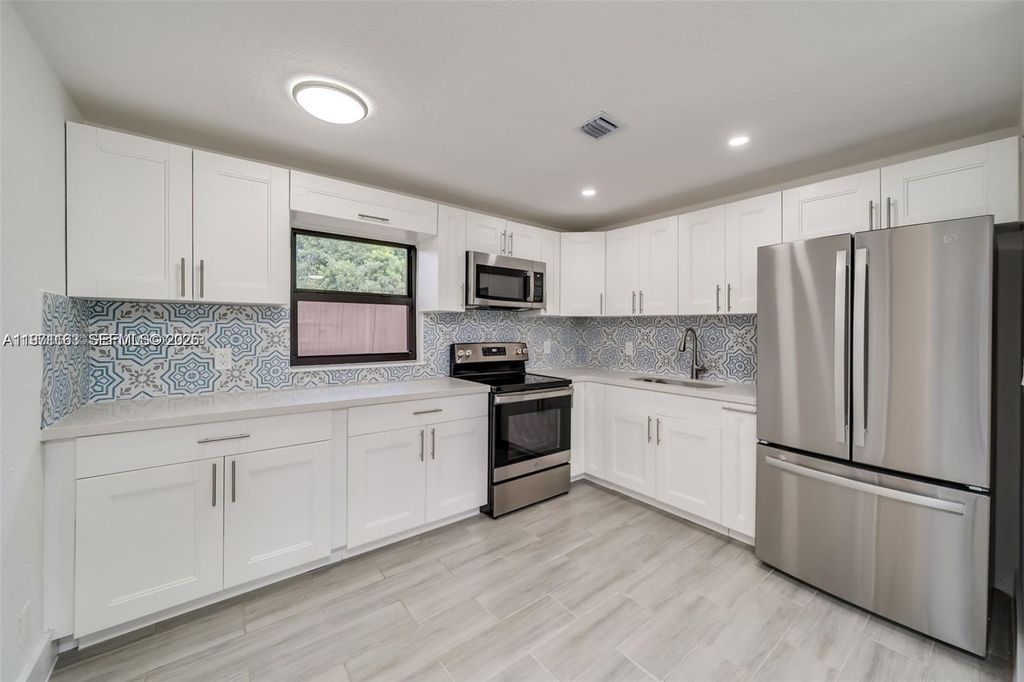 2447 FLETCHER ST, Hollywood, FL 33020