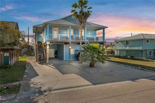 1035 Sea Secret St, Port Aransas, TX 78373