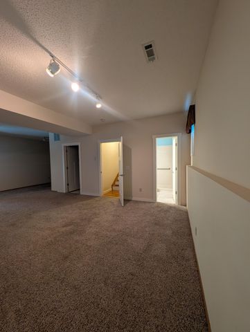 3737 S Oak Avenue, Springfield, MO 65804