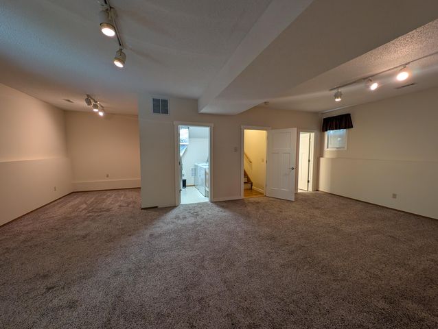 3737 S Oak Avenue, Springfield, MO 65804