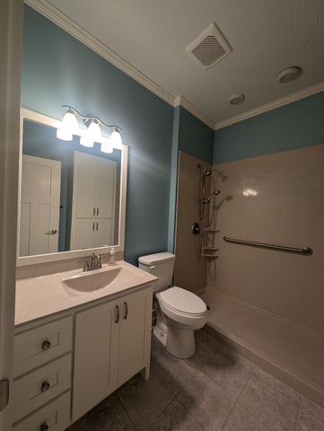3737 S Oak Avenue, Springfield, MO 65804