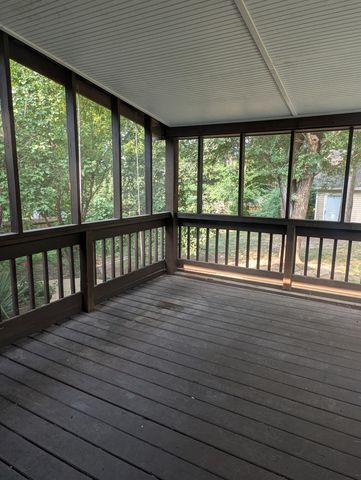 3737 S Oak Avenue, Springfield, MO 65804
