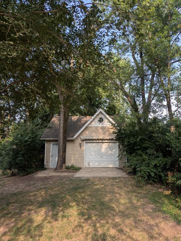 3737 S Oak Avenue, Springfield, MO 65804