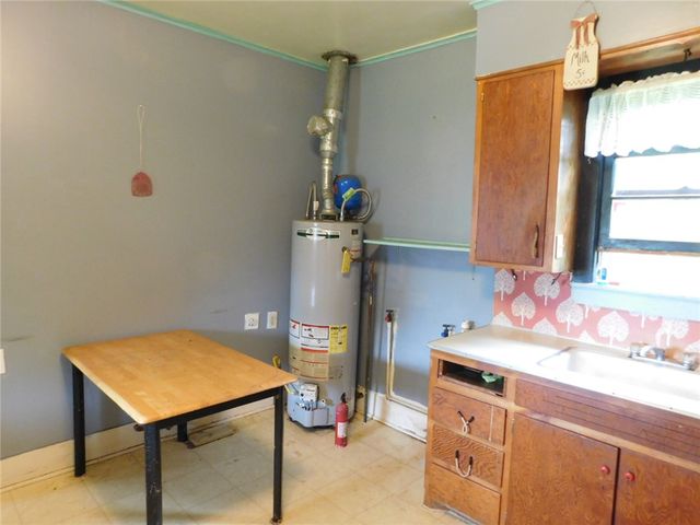 5060 E Huntsville Road, Fayetteville, AR 72701