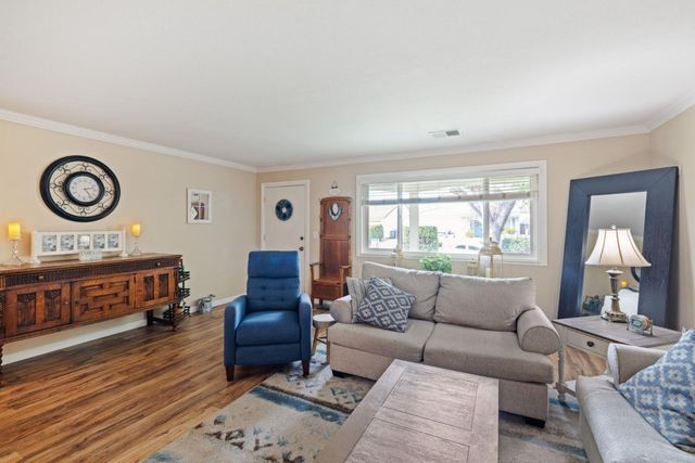 832 Raeburn Court, San Jose, CA 95136