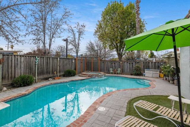 832 Raeburn Court, San Jose, CA 95136