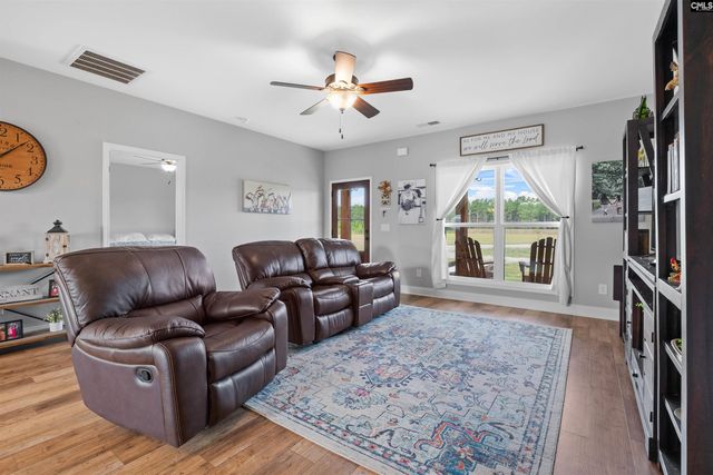 993 Thunder Road, Batesburg, SC 29006