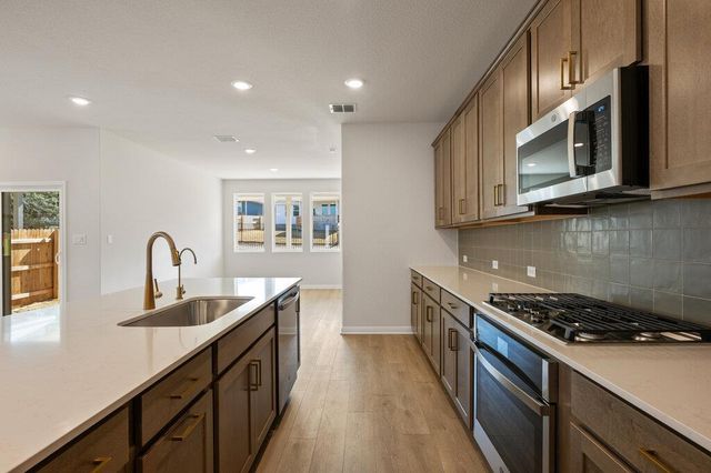 190 Crater Lake DR, Dripping Springs, TX 78620