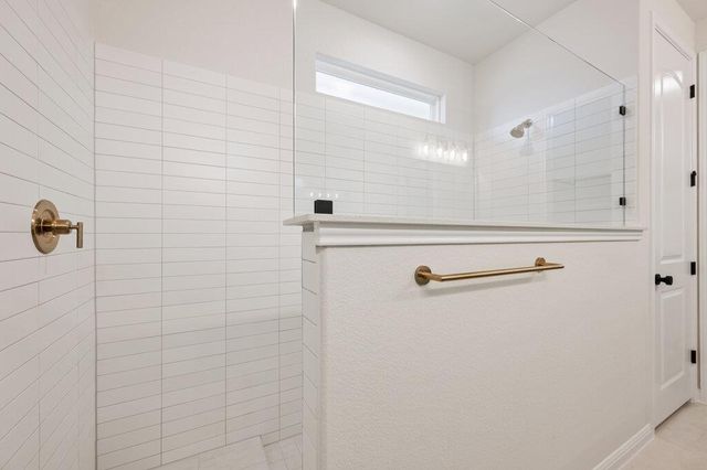 190 Crater Lake DR, Dripping Springs, TX 78620