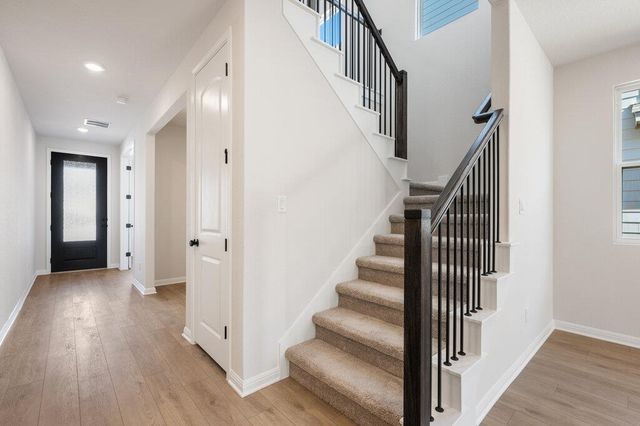 190 Crater Lake DR, Dripping Springs, TX 78620