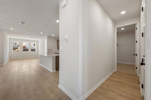 190 Crater Lake DR, Dripping Springs, TX 78620