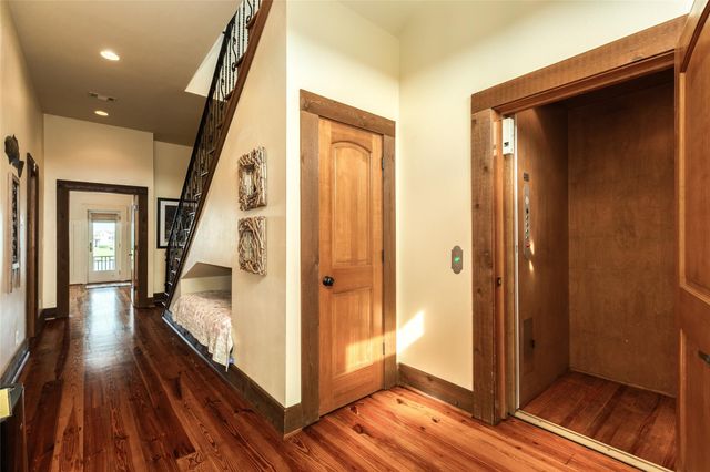 1406 17th Street, Port Bolivar, TX 77650