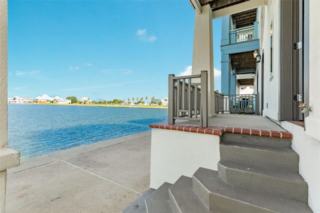 1406 17th Street, Port Bolivar, TX 77650